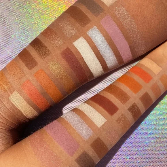 KimChi Nude Densation Double Eyeshadow Palettes - Picture 2 of 3